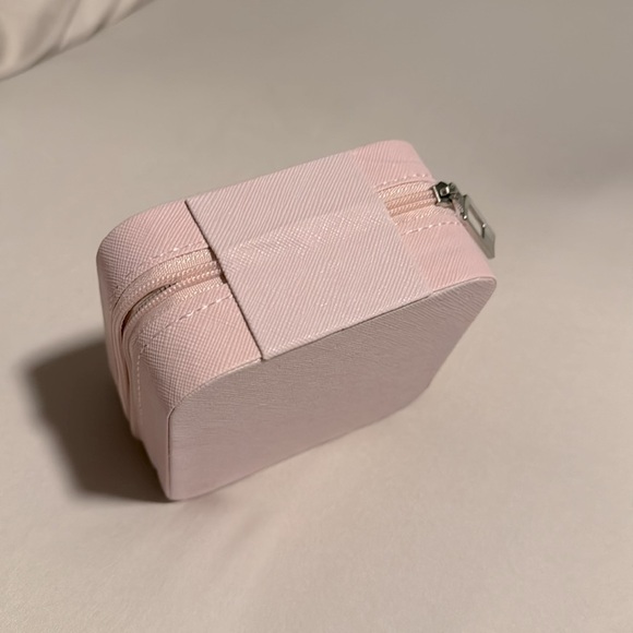 Pretty Pink mini Travel Jewelry Box - Picture 5 of 6